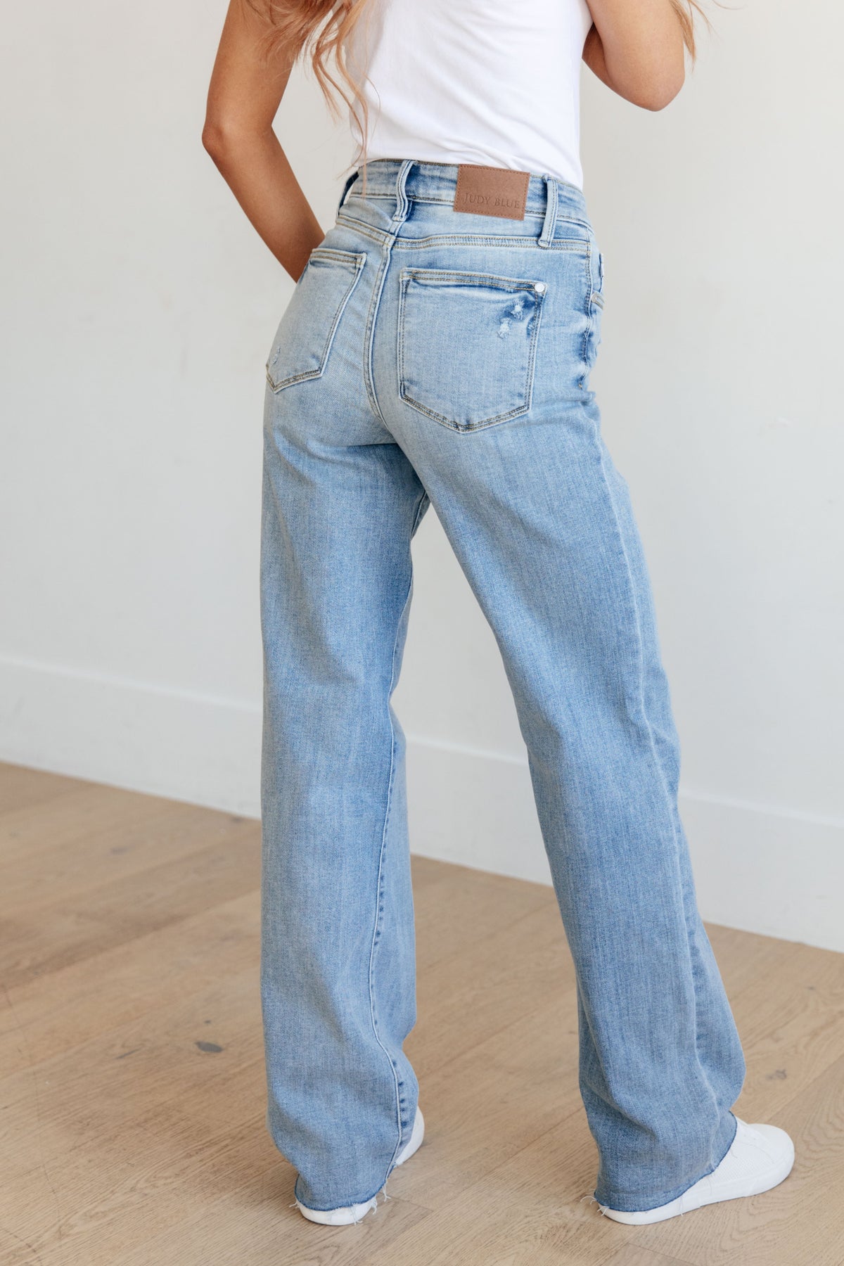 Mildred High Rise V Front Waistband Straight Jeans - Mack and Mav Boutique 