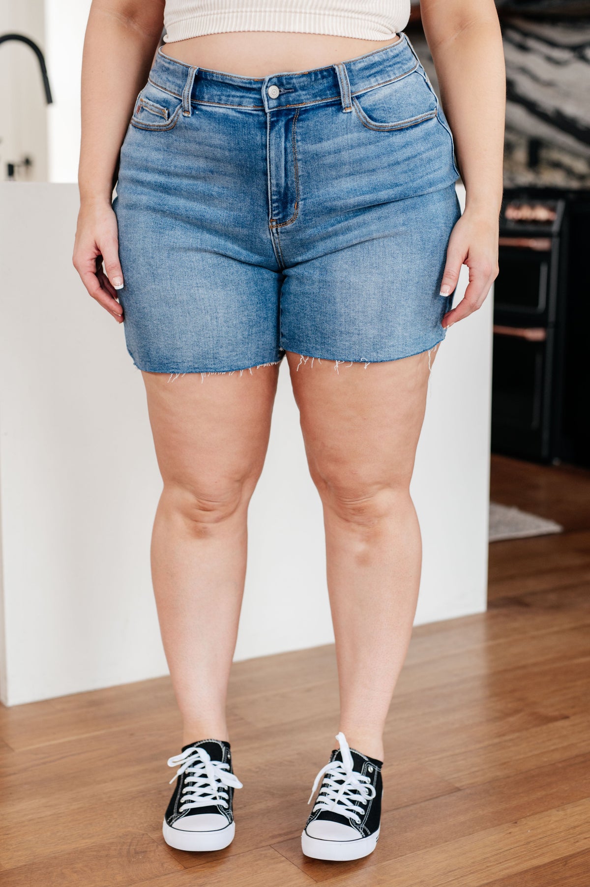 Willa High Rise Cutoff Shorts - Mack and Mav Boutique 