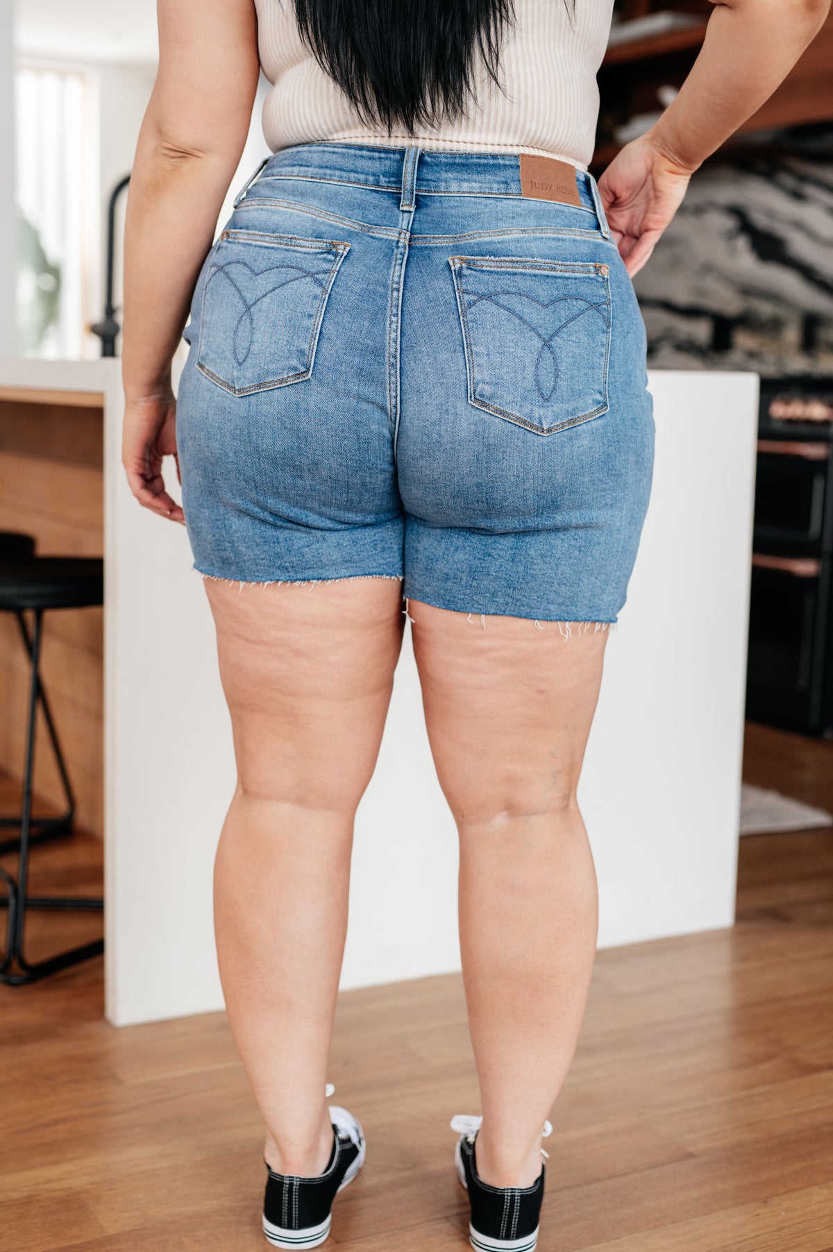 Willa High Rise Cutoff Shorts - Mack and Mav Boutique 
